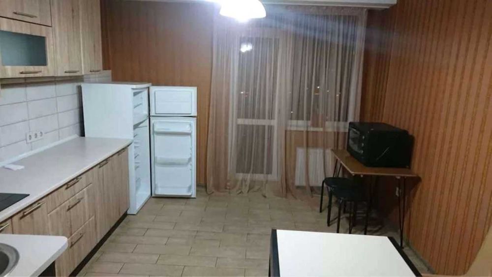 Здам 2к квартиру на Прохоровській