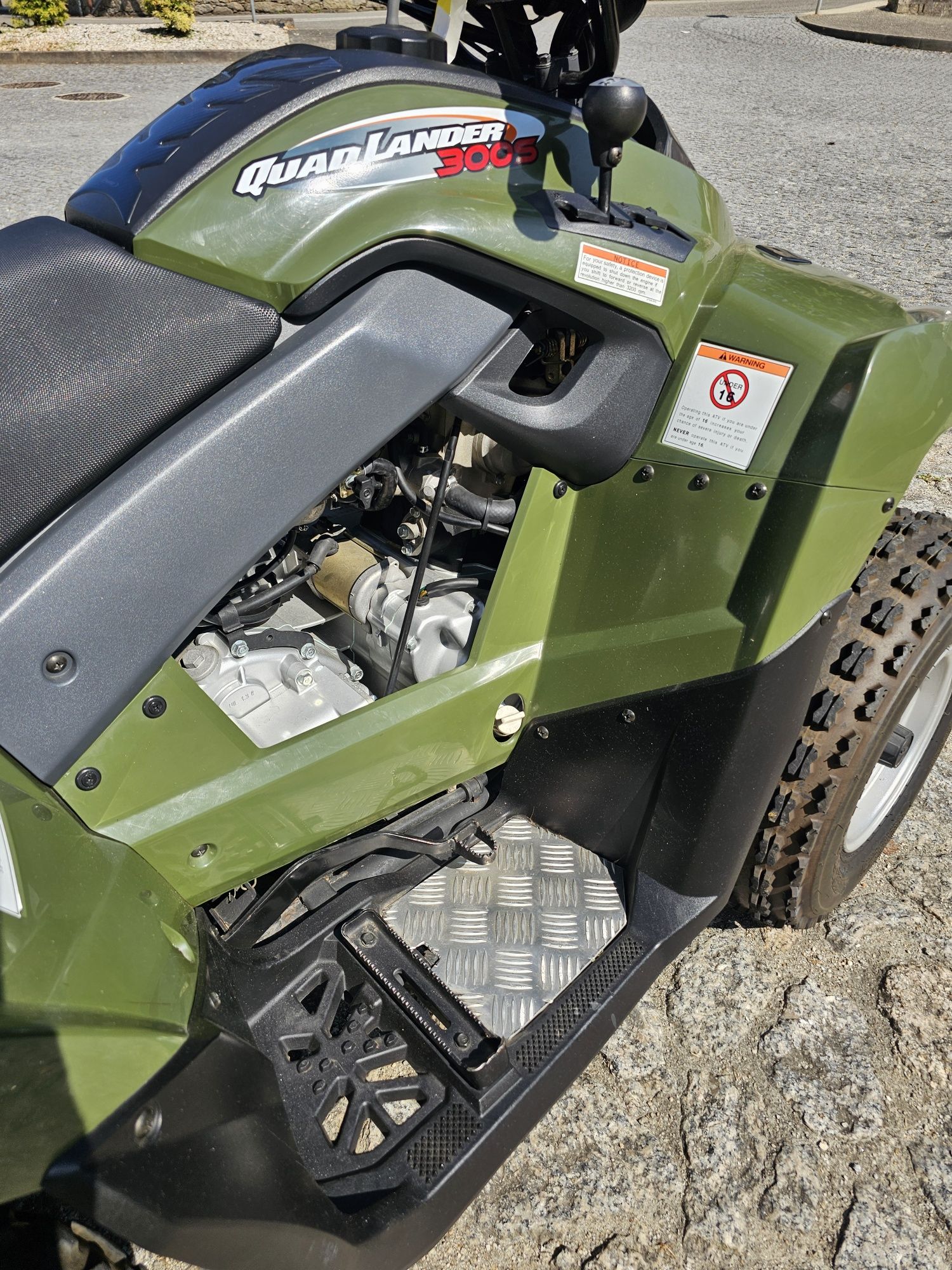 Moto4 SYM QUADLANDER 300
