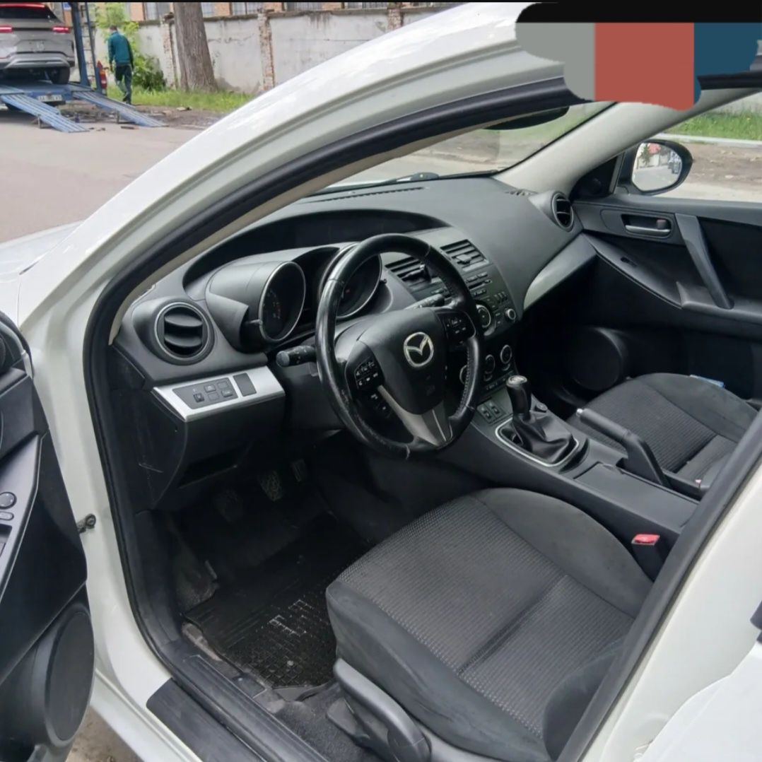 Продаю Mazda 3 BL