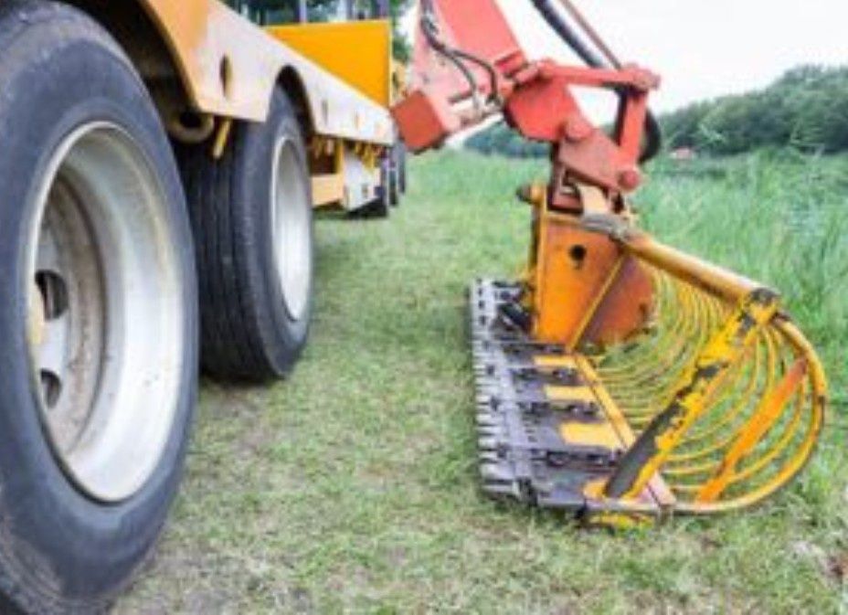 Limpezas de Terrenos e Terraplanagens