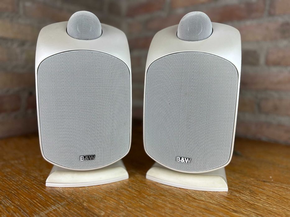 Bowers & Wilkins LM1 – kompaktowe monitory na podstawkach