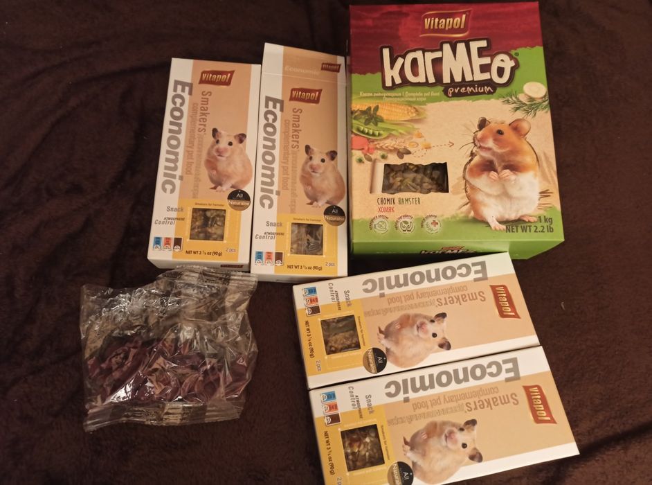 Klatka, karma i akcesoria dla chomika+kula do biegania za darmo