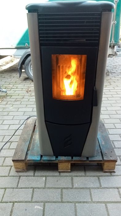 Kominek na pellet