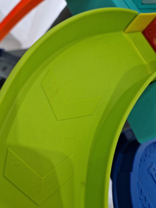 Fisher-Price Little People Wieża wyścigowa z pętlą