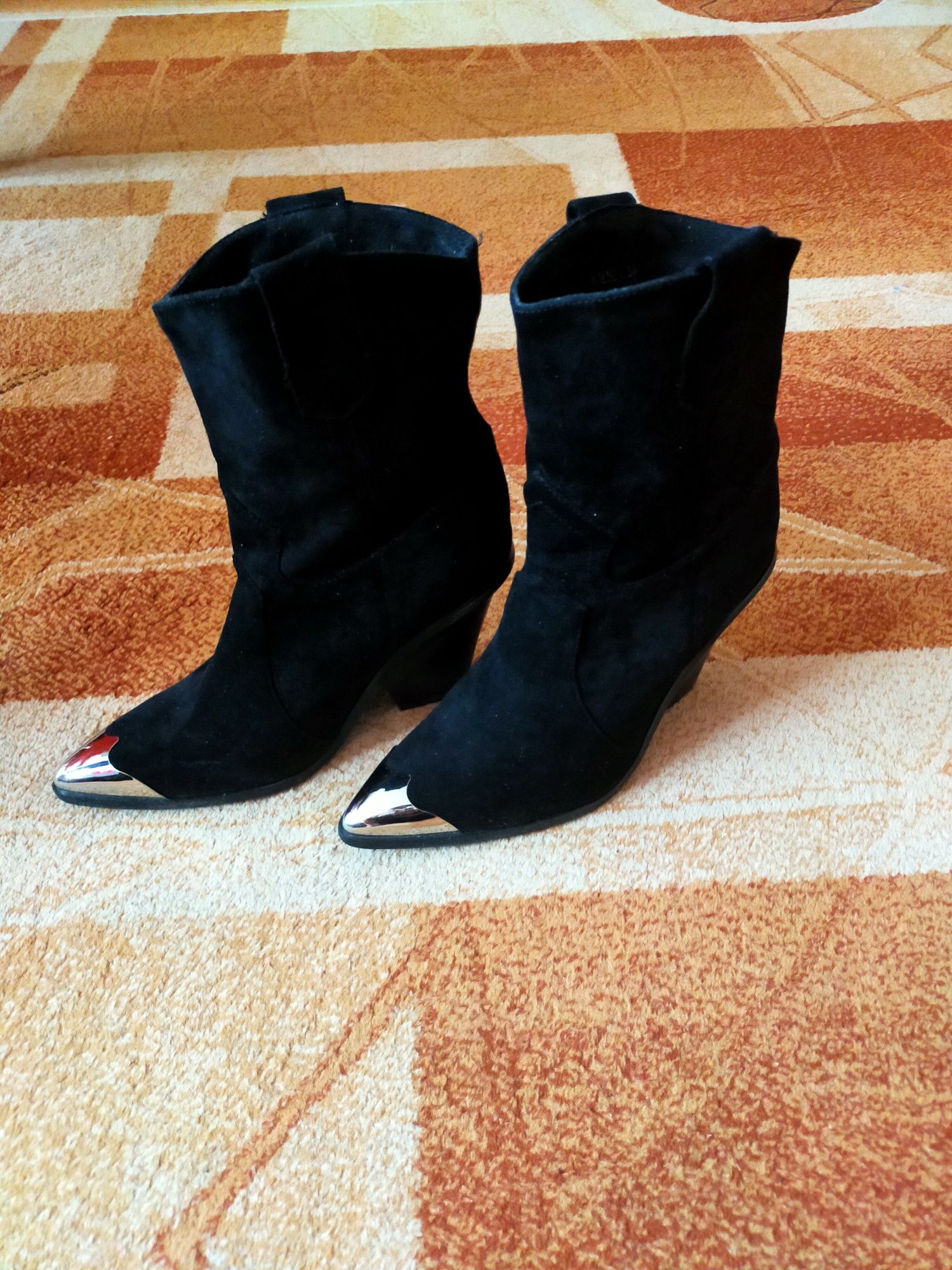 Botki--Czarne kowbojki  r. 39