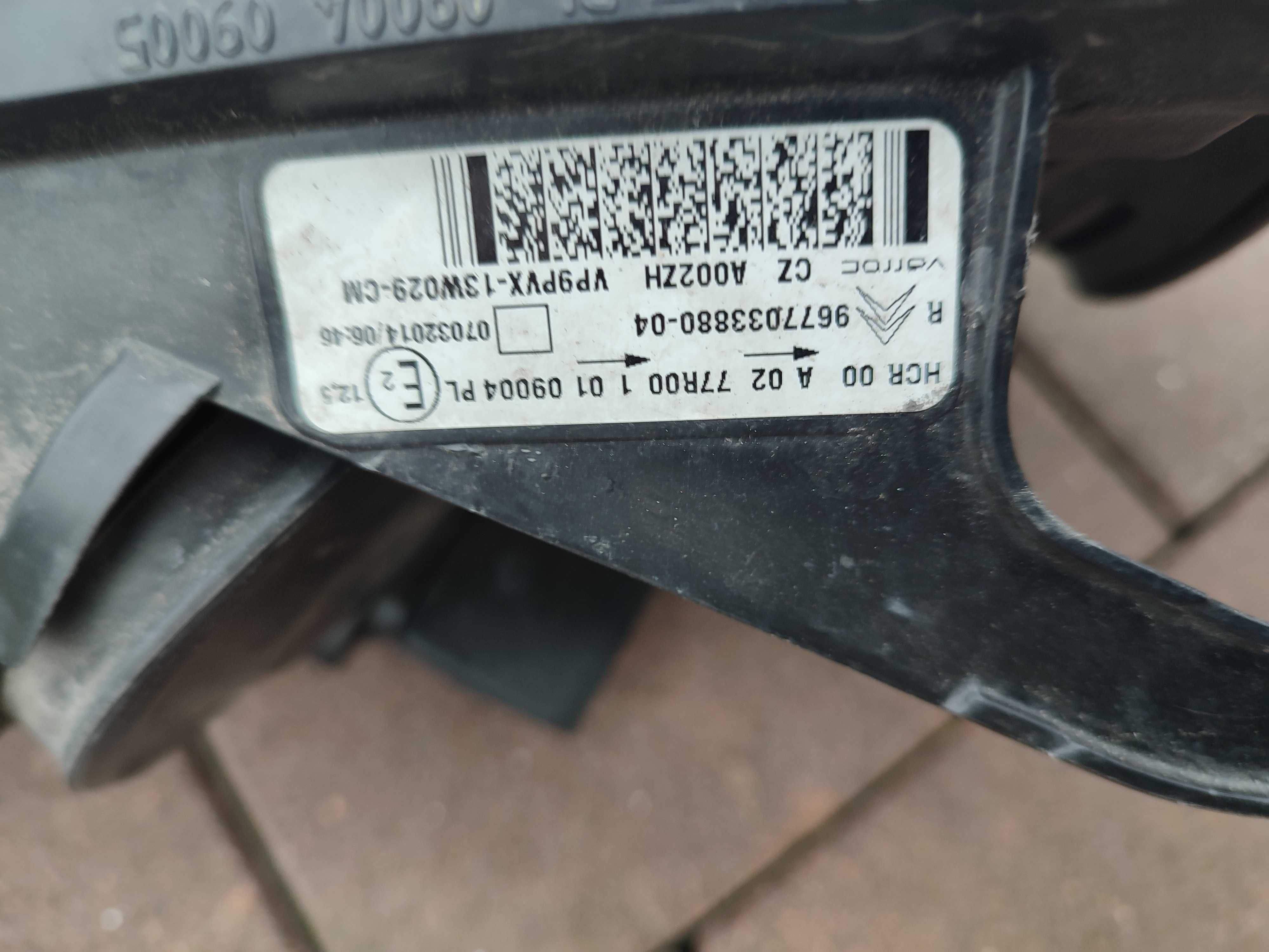 citroen c3 II DS3 lampa przednia lewa