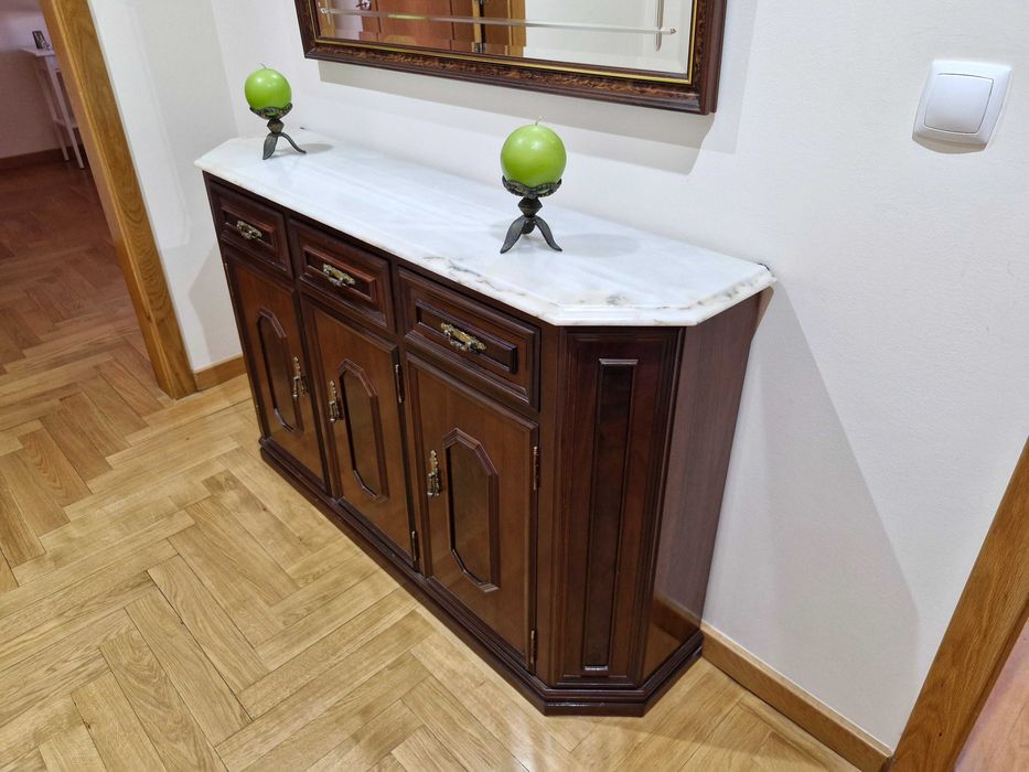 Sapateira em madeira + tampo em marmore