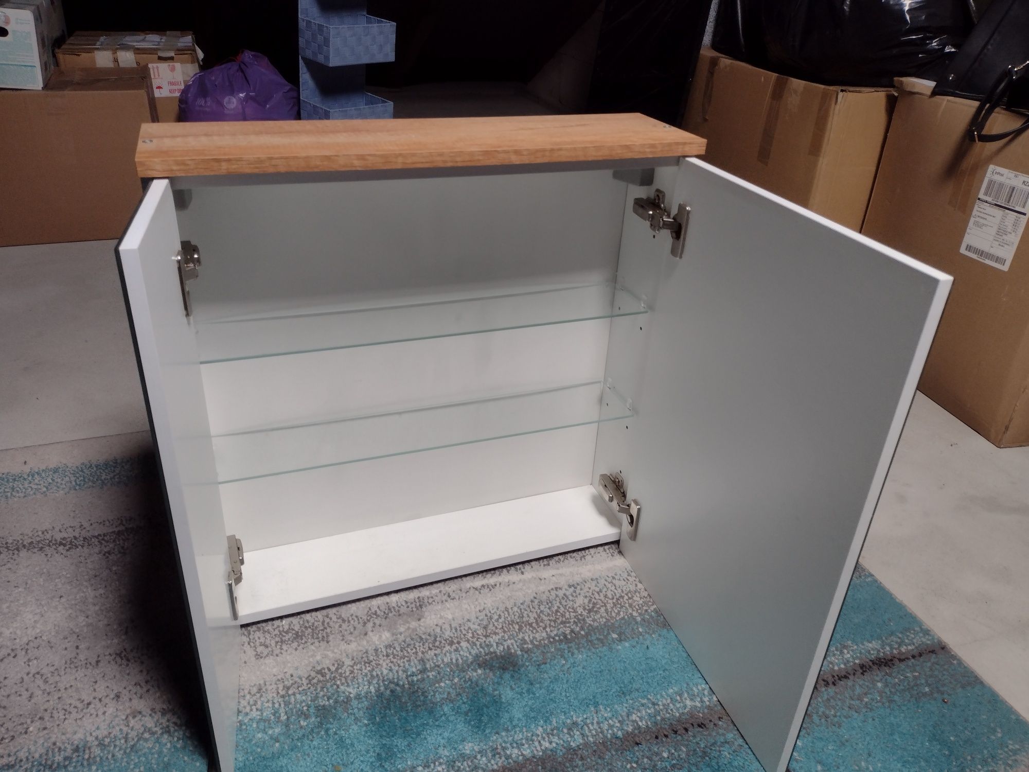 Szafka łazienkowa z lustrem 60 cm
