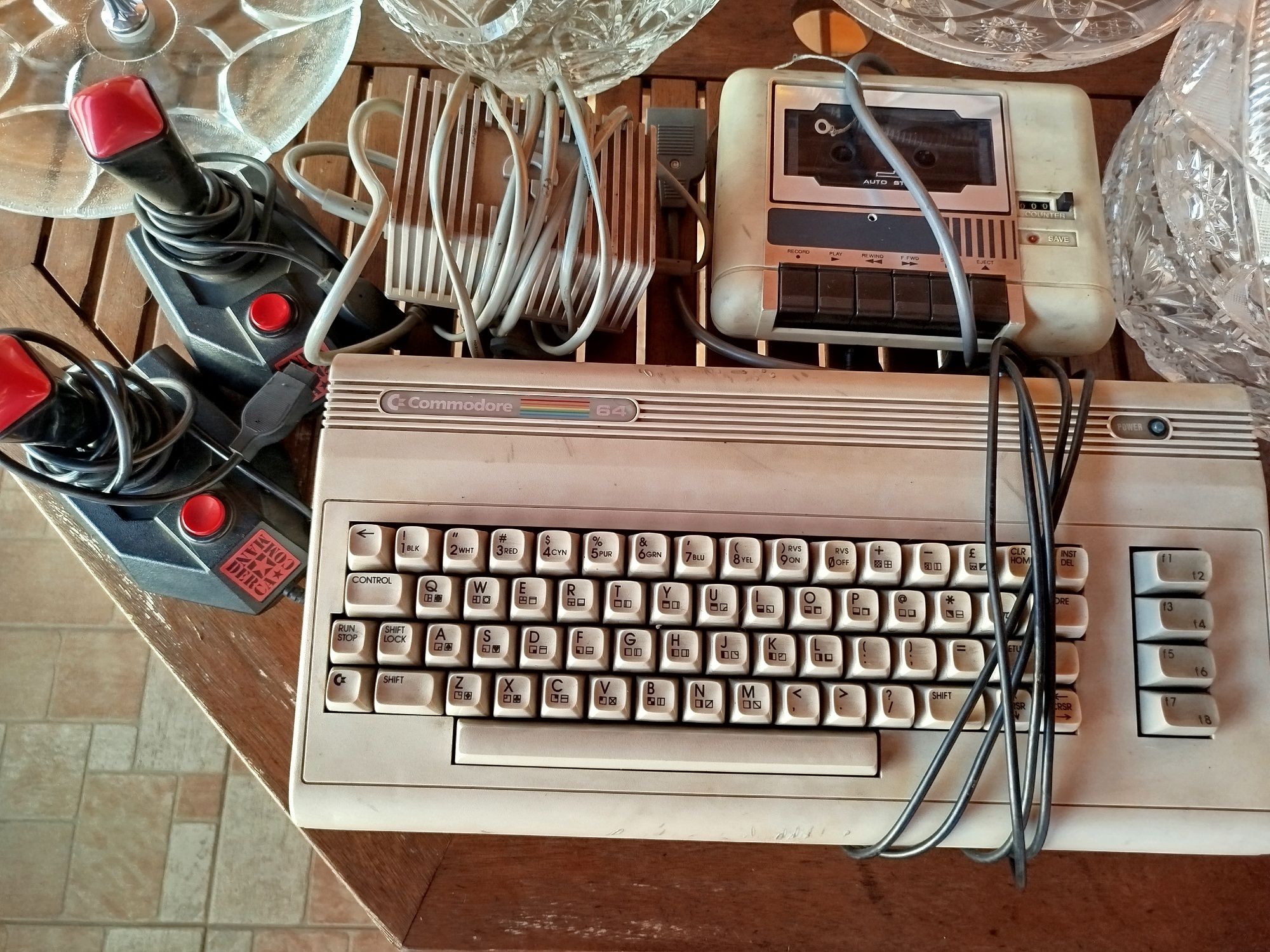 Zestaw commodore 64