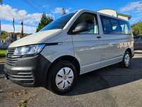 Volkswagen Caravelle T6.1 9osobowy nawigacja klima 110ps przebieg58700 webasto tempomat f23