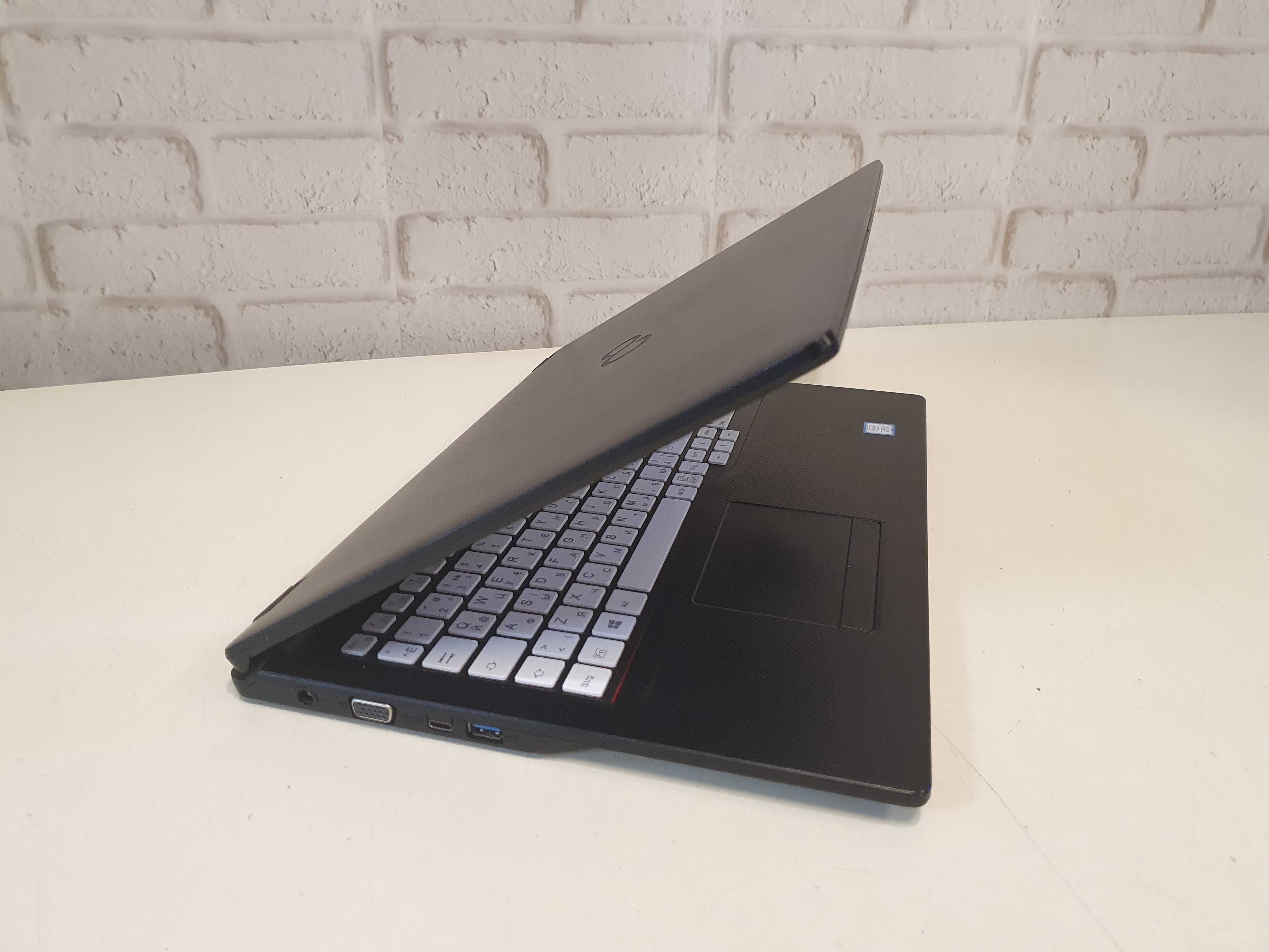Ноутбук Fujitsu Lifebook E559 ∎i5-8265U ∎IPS ∎16GB ∎SSD 512 ∎HDMI