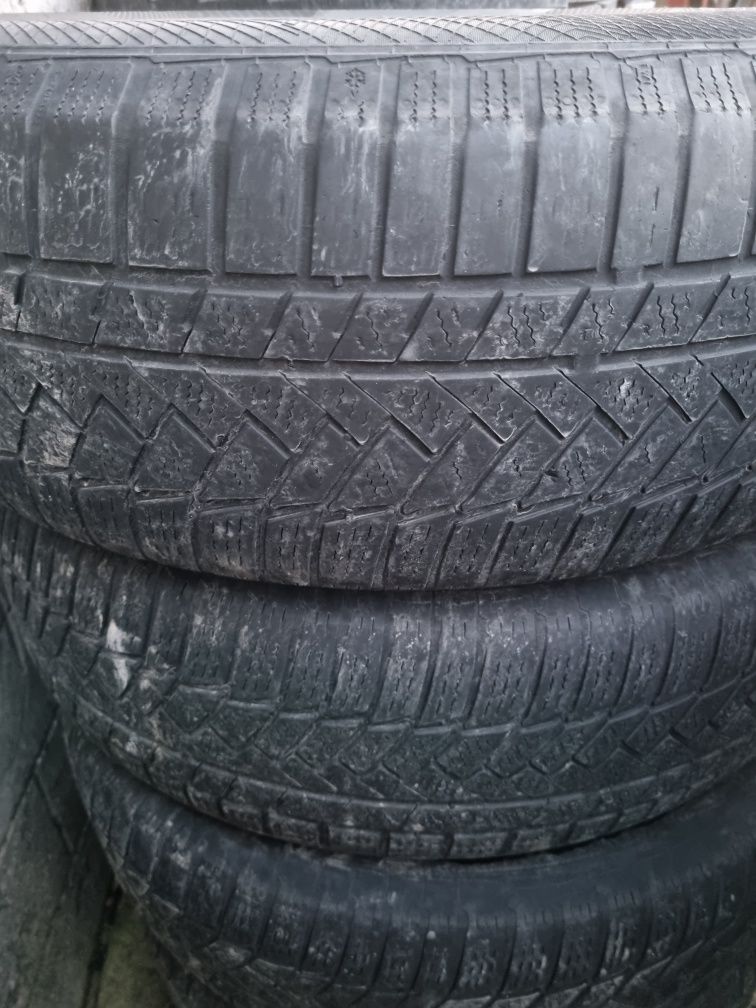 Шини Continental 235/65 R17 M+S