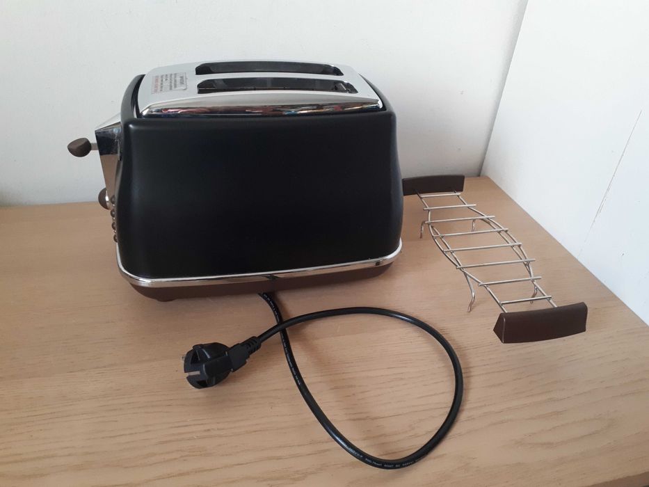 toster Delonghi zapiekacz czarny