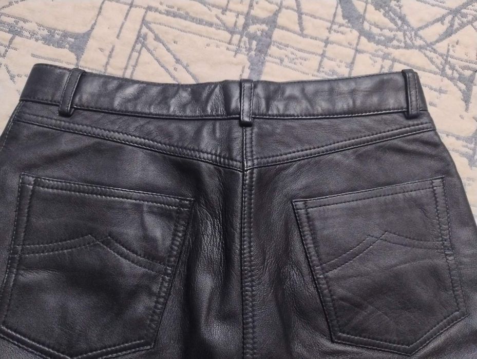 Жіночі штани МОМ з натуральної шкіри. В ідеальному стані
