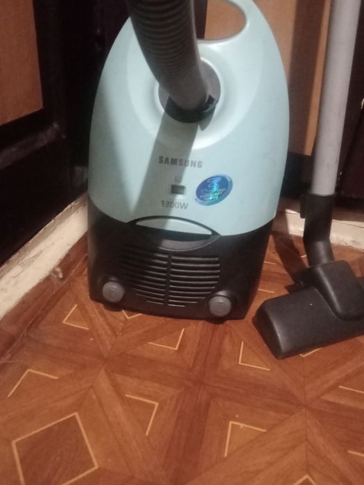 Продам пылесос фирмы Самсунг
