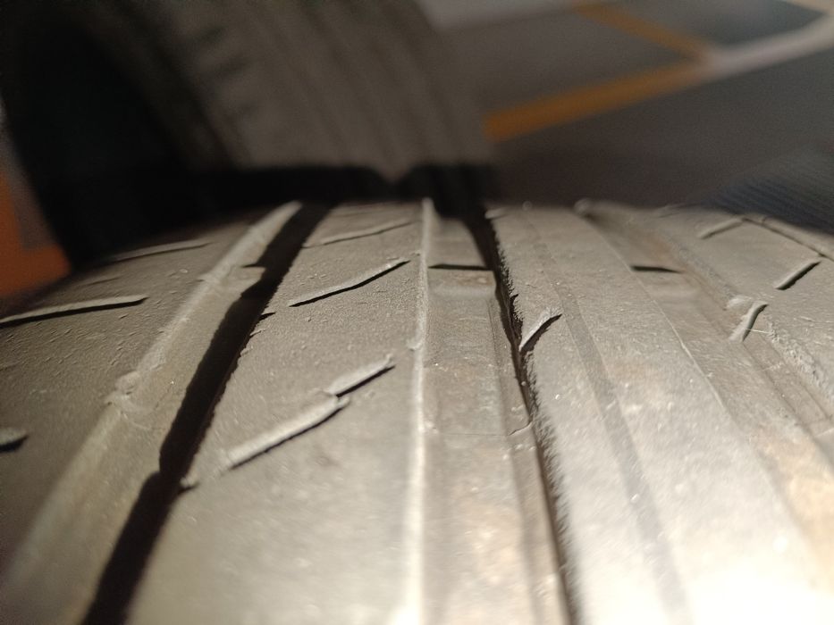 Pneus continental 225/50 R18