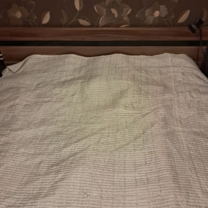 Duża, pikowana kapa na łóżko