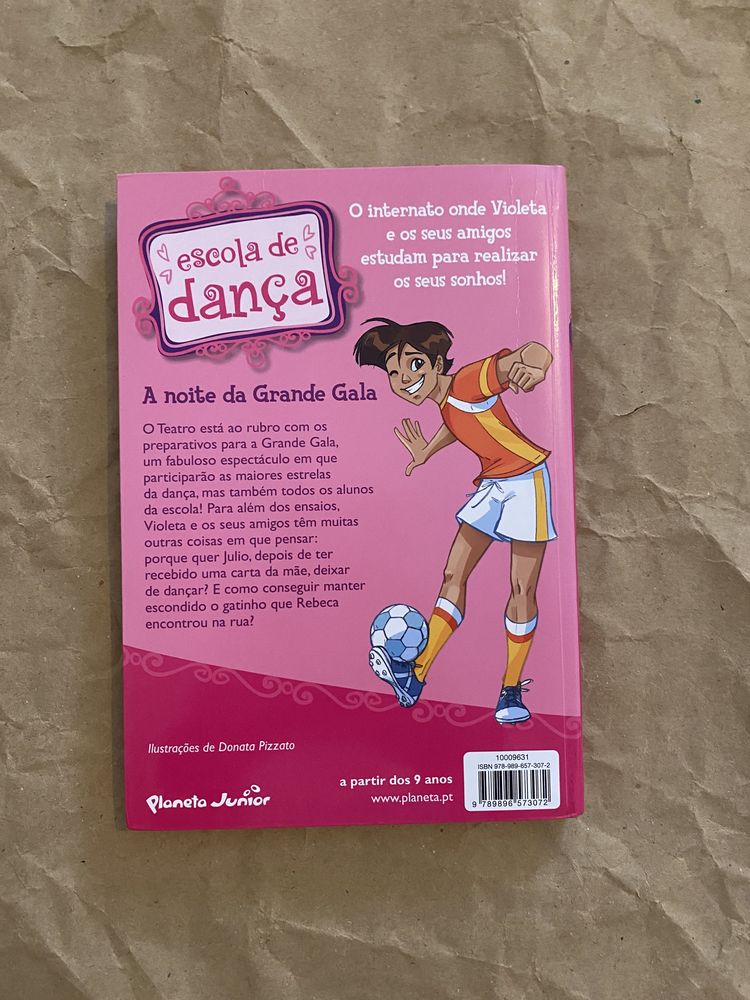 Livro juvenil da coleção Escola de Dança