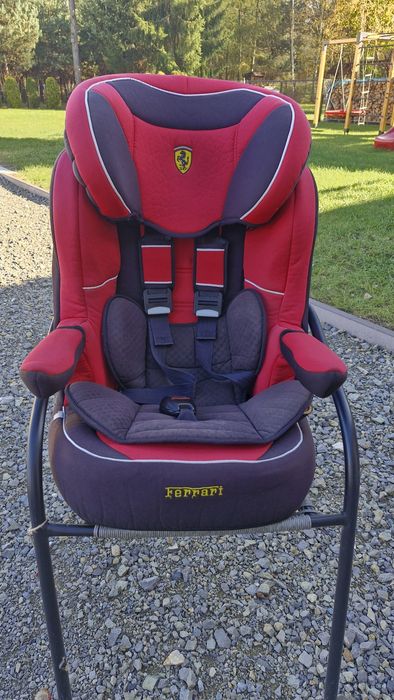 Fotelik samochodowy 15-36 Ferrari