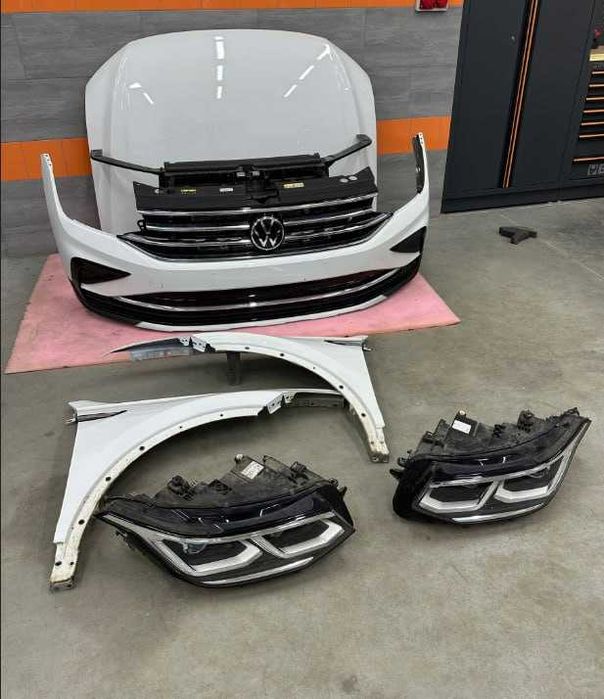 Бампер VW Tiguan задній оригінал + підсилювач, захист, крило, фари