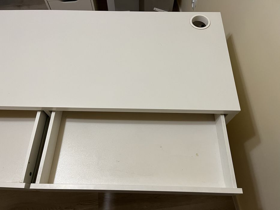 Sprzedam biurko 140/50