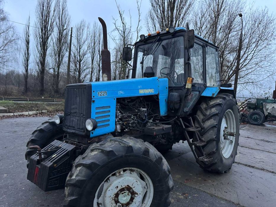 Трактор МТЗ 1221.2