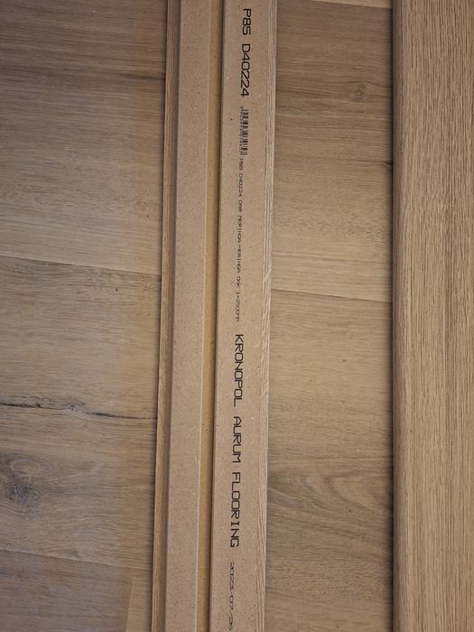 Listwy przypodłogowe SWISS KRONO Aurum  dąb meringa 13 szt  32,5mb