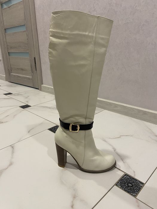 Продаються зимові чоботи