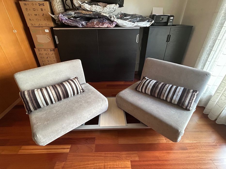 Sofá com cama e 2 cadeirões