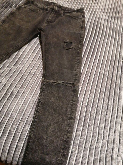 Calças de ganga de Homem da Bershka tamanho 38 super skinny fit