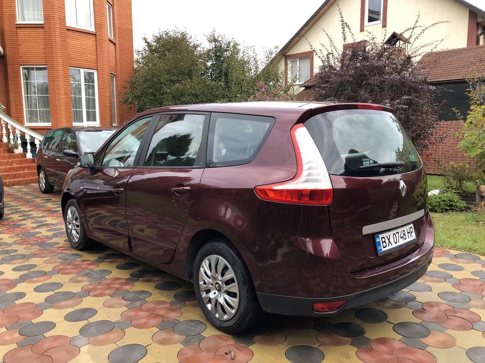 Свіжопригнана Renault Grand Scenic 2013 1.5дизель 7 місць Рестайлінг