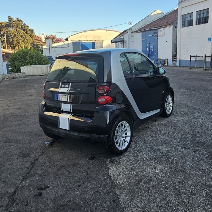 Vende-se: Smart Fortwo Estiloso