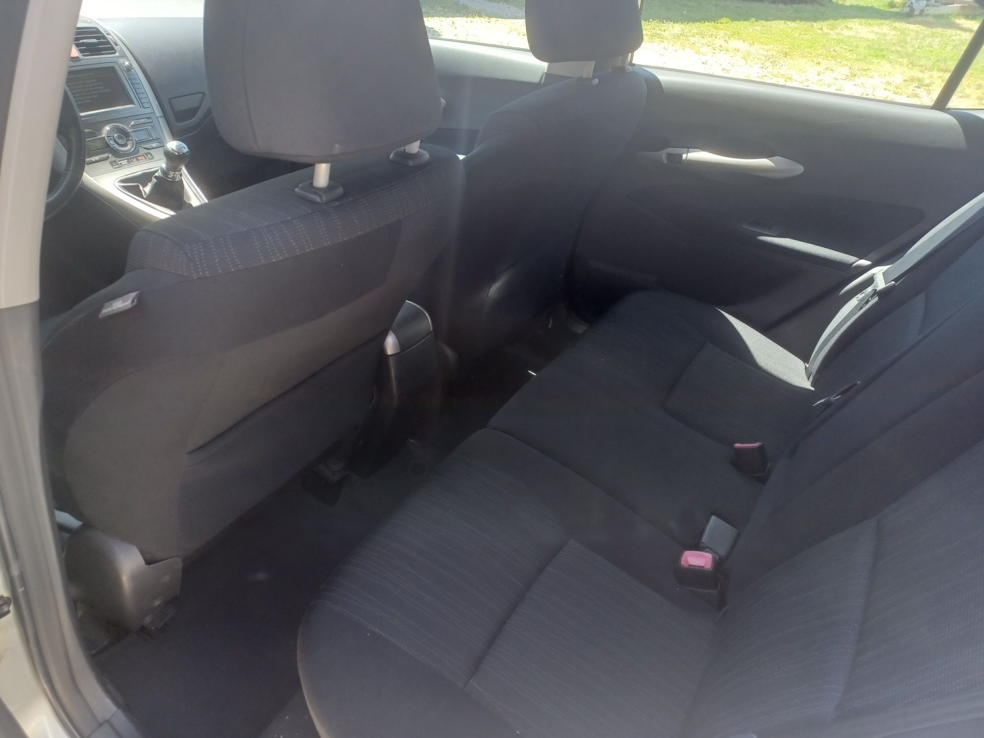 Toyota Auris 1.6 VVti. Navi.Klima niski przebieg.