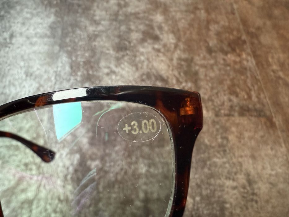 Okulary korekcyjne +3.00