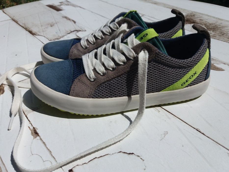 Продам кросівки Geox 35 розмір.