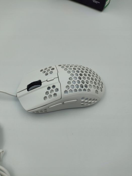 myszka gamingowa przewodowa ultra lekka 65g dla graczy led