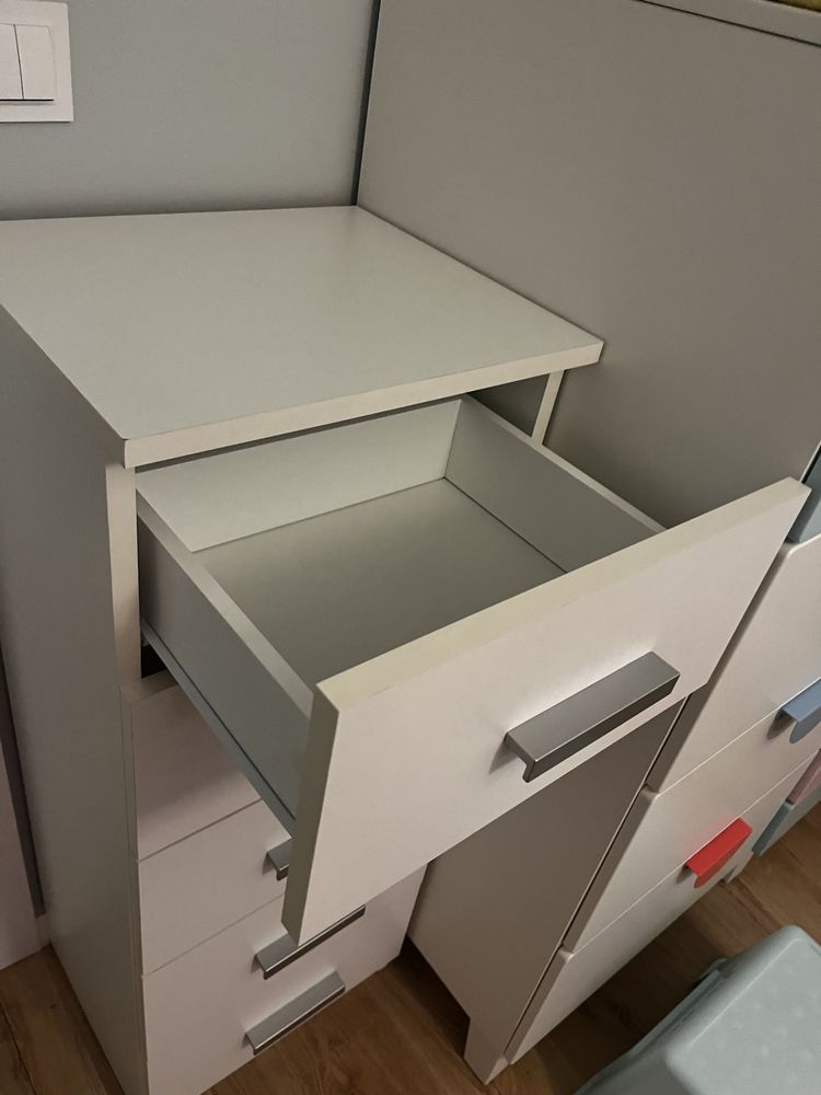 Jusk Komoda TAPDRUP 5 szuflad wąska biały