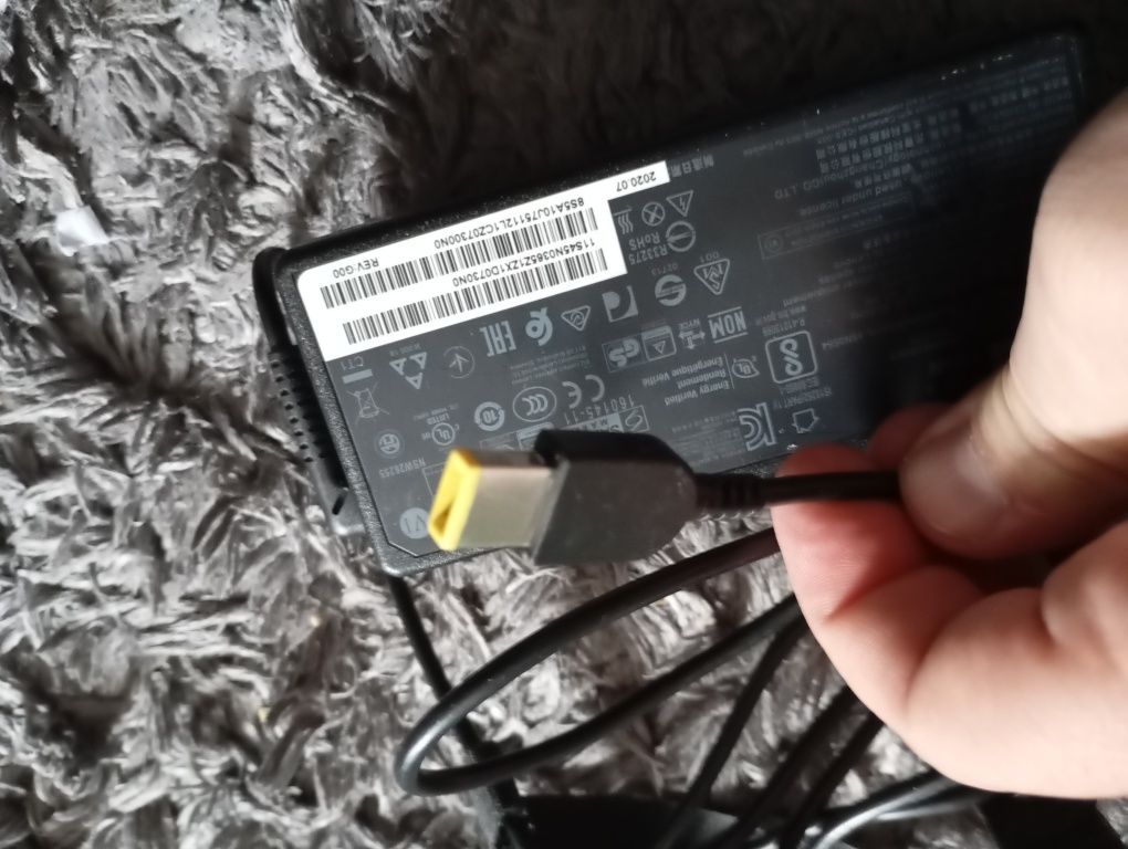 Oryginalny zasilacz Lenovo 135 W