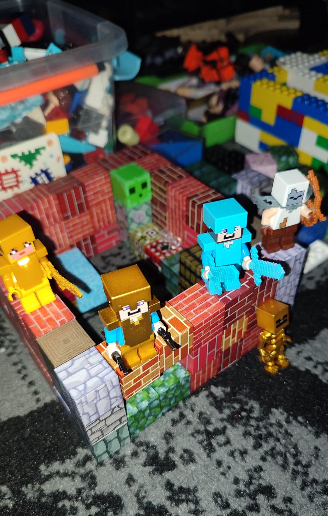 Klocki magnetyczne typu Minecraft 100szt i 3 figurki!!!
