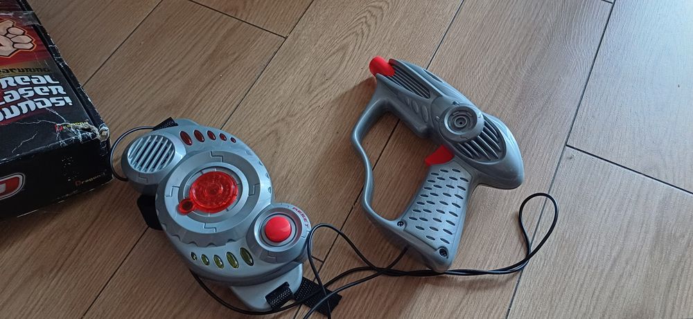 Pistolety laserowe dla chłopca