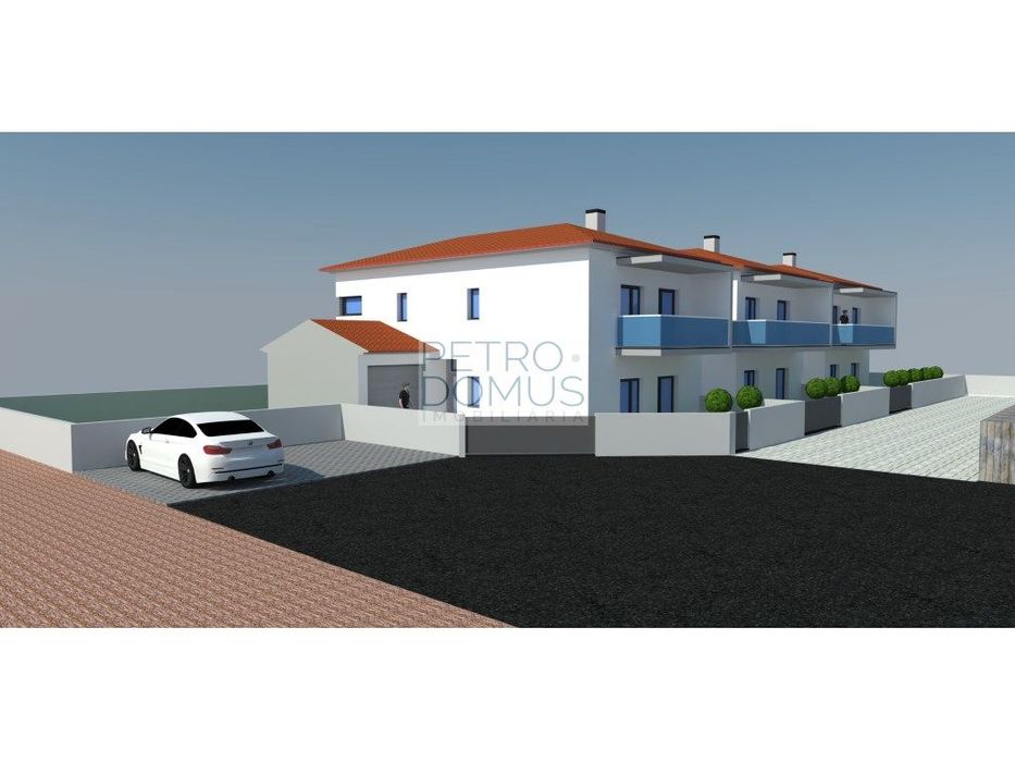 Moradia Geminada Pela Garagem Em Início De Construção - Casal Dos C...