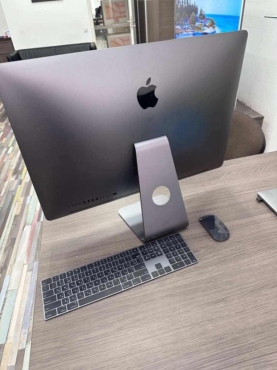 iMac Pro 27 5K 14 ядер Xeon W, 64GB, Vega 64 16gb, 1TB SSD з гарантією