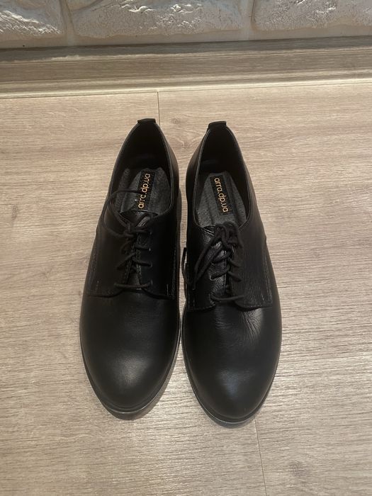 Туфлі з натуральної шкіри НОВІ