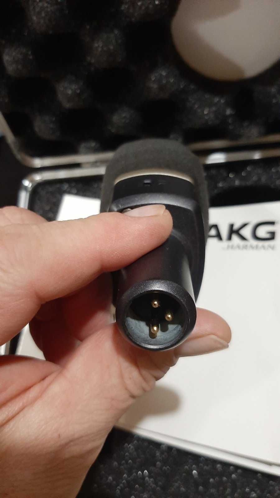 Студийный микрофон AKG C314