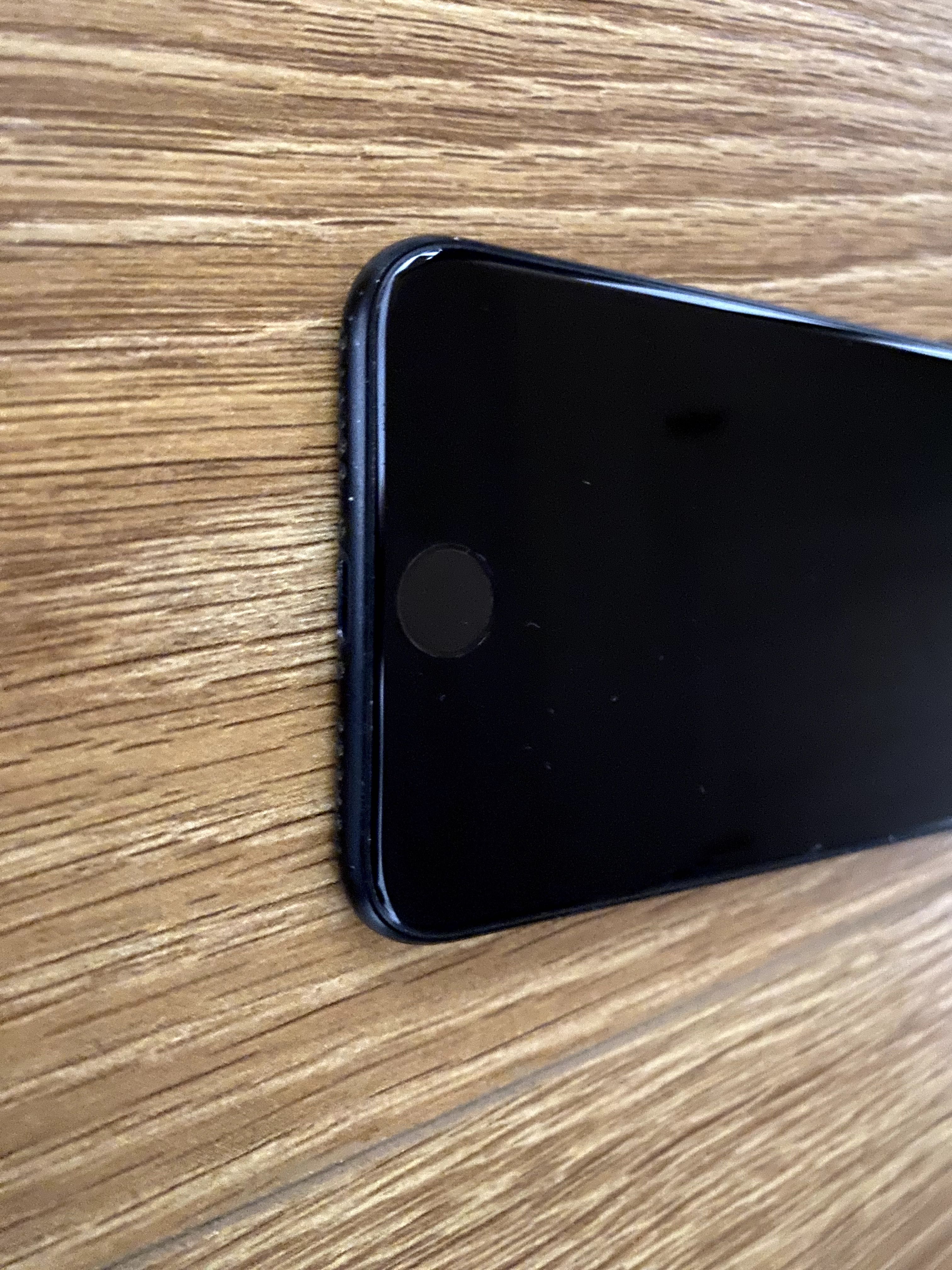 Iphone SE 64GB 2gen. w bdb stanie