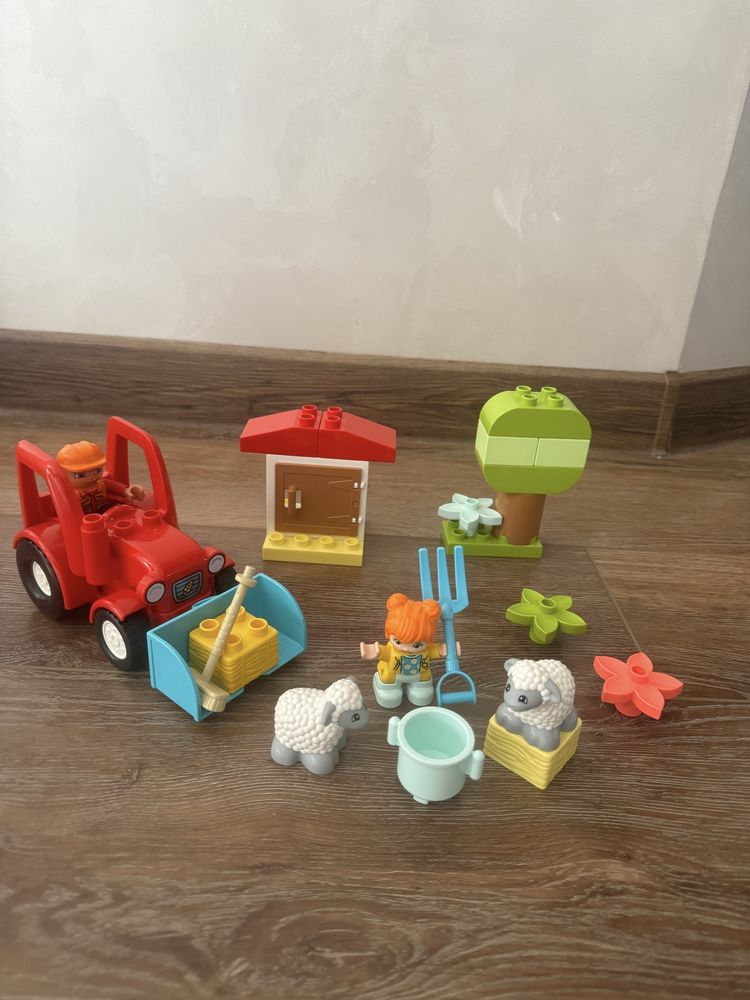 LEGO DUPLO Фермерский трактор и животные (10950)