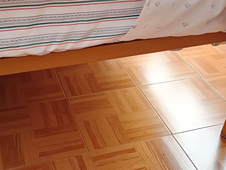 Cama de casal de ferro