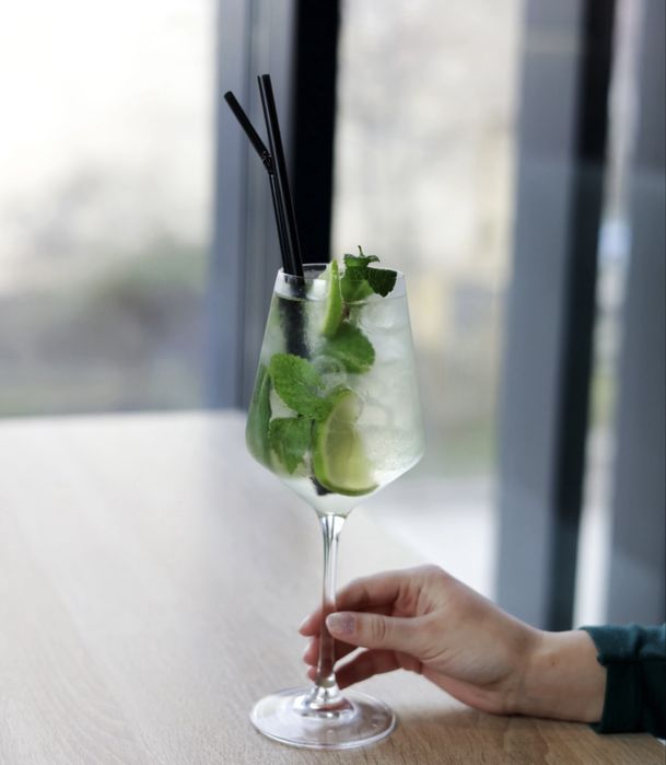 Готовий сімейний бізнес — кафе з великою дитячою кімнатою