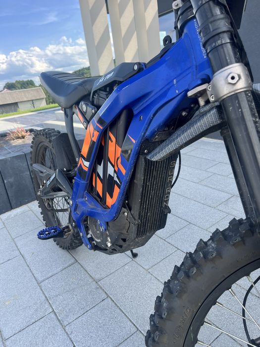 Surron Light Bee X 2023 niebieski do 90km/h