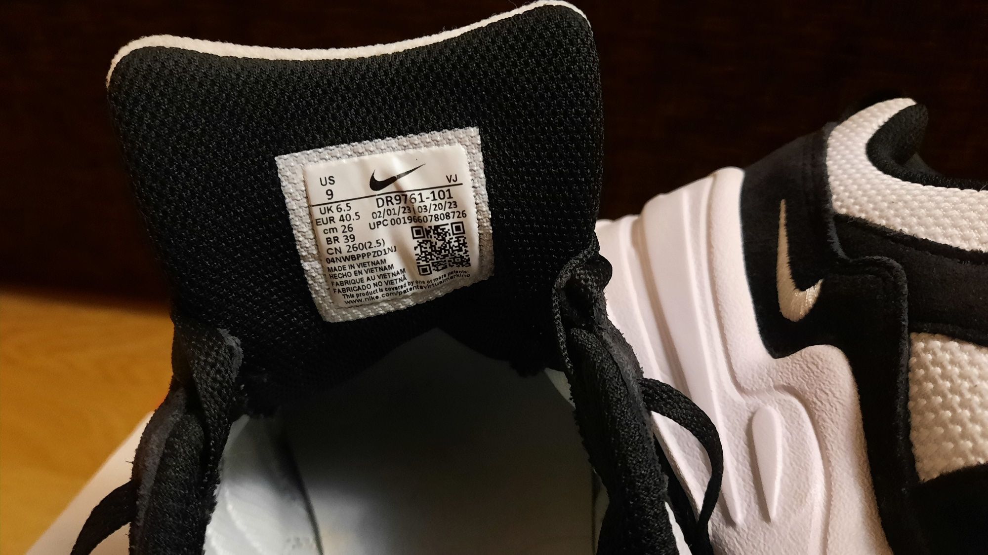 Кросівки Nike Tech Hera DR9761-101